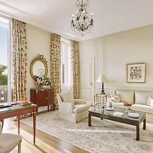 https://hotel-du-cap-eden-roc.fr-provencehotel.com